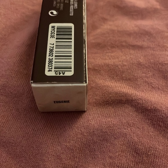 MAC Giambattista Valli Lipstick - Picture 2 of 5